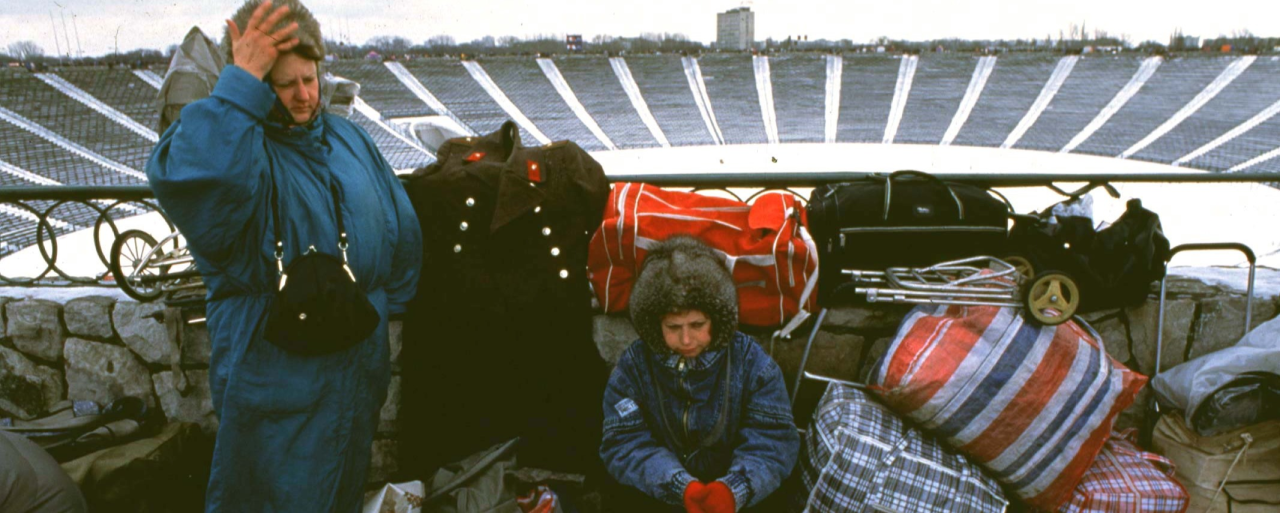 Жінки з колишнього СРСР на стадіоні «Десятиліття», 1992. Фото: Ярослав Стахович, Кшиштоф Вуйцік / Forum