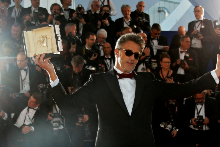 Павел Павліковський під час отримання нагороди за найкращу режисуру на Каннському фестивалі, 2018. Фото: Реґіс Дювіньє / Reuters