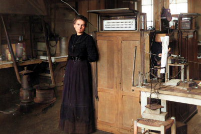 Марія Склодовська-Кюрі в своїй паризькій лабораторії, 1912. Джерело: Вікіпедія