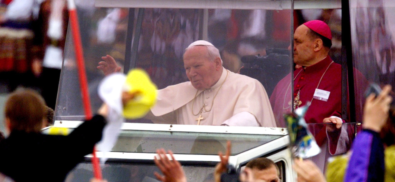 Іван Павло ІІ під час візиту в Україну, 2001. Джерело: Reuters / Forum