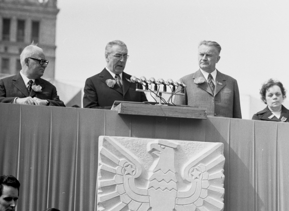 Едвард Ґєрек (в центрі), перший секретар ЦК Польської об’єднаної робітничої партії, 1973. Джерело: Національний цифровий архів Польщі