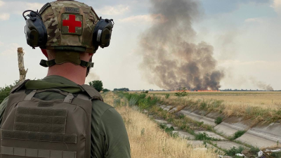 Польський медик на українському фронті. Фото: Вітольд Добровольський