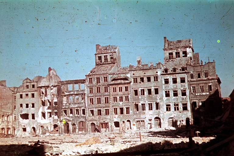 Варшава, 1944. Джерело: Вікіпедія