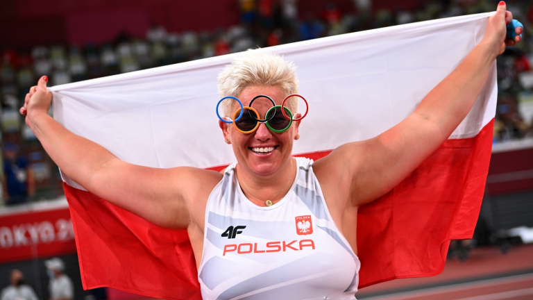 Аніта Влодарчик після перемоги на Олімпійських іграх у Токіо, 2021. Фото: Ділан Мартінез / Forum