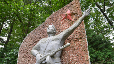 Пам’ятник солдатам Червоної армії, Дубіче Церкєвне, Польща, 2017. Фото: Анджей Сидор / Forum