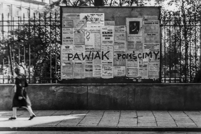 Напис «Павяк. Помстимося» — такі написи з’являлись на варшавських вулицях під час німецької окупації. Джерело: пресматеріали