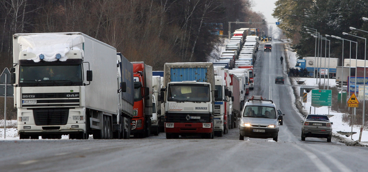 Черга на польсько-українському кордоні. Фото: Кшиштоф Локай / Forum