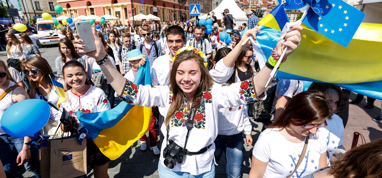 Українці на Параді Шумана, Варшава, 2015. Фото: Кшиштоф Кучик / Forum