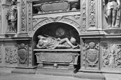 Надгробна плита Сиґізмунда II Авґуста, Вавель. Джерело: MHK / Forum