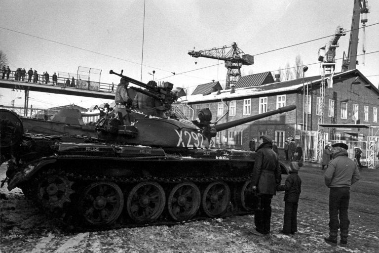 Ґданськ під час воєнного стану, грудень 1981. Фото: Лєшек Пєкальський / Forum