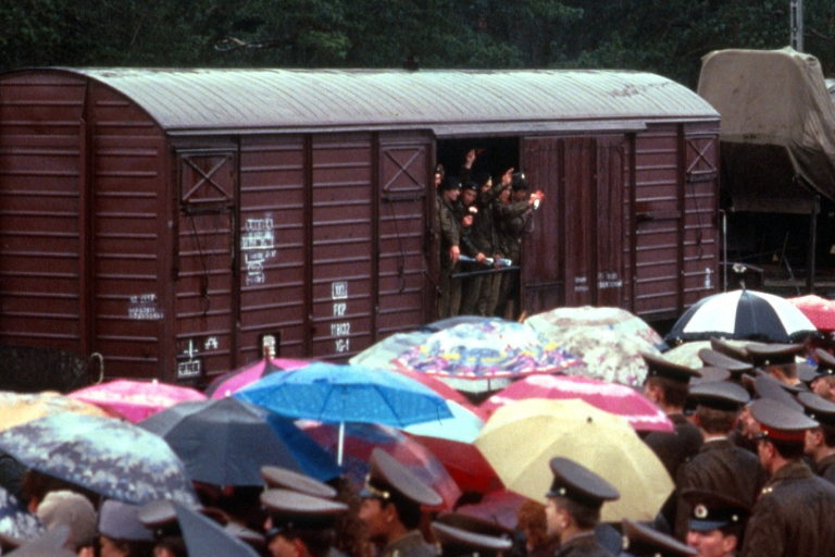 Совєтські військові від’їжджають із Польщі. Борне Суліново, 1991. Фото: Кріс Ніденталь / Forum