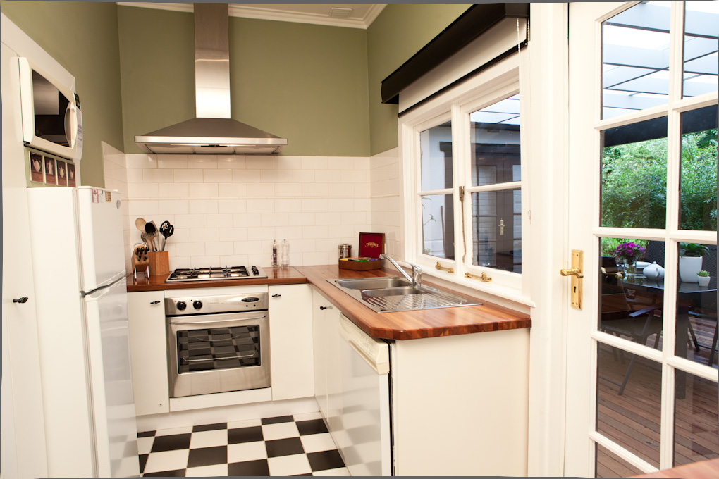 The Gatsby Katoomba, Blue Mountains Galley Kitchen