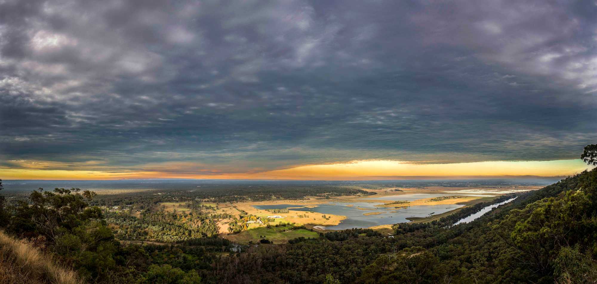 Ideally located on the drive between the Hawkesbury region and the Blue Mountains, Hawkesbury Lookout offers beautiful scenic views and is a great picnic spot