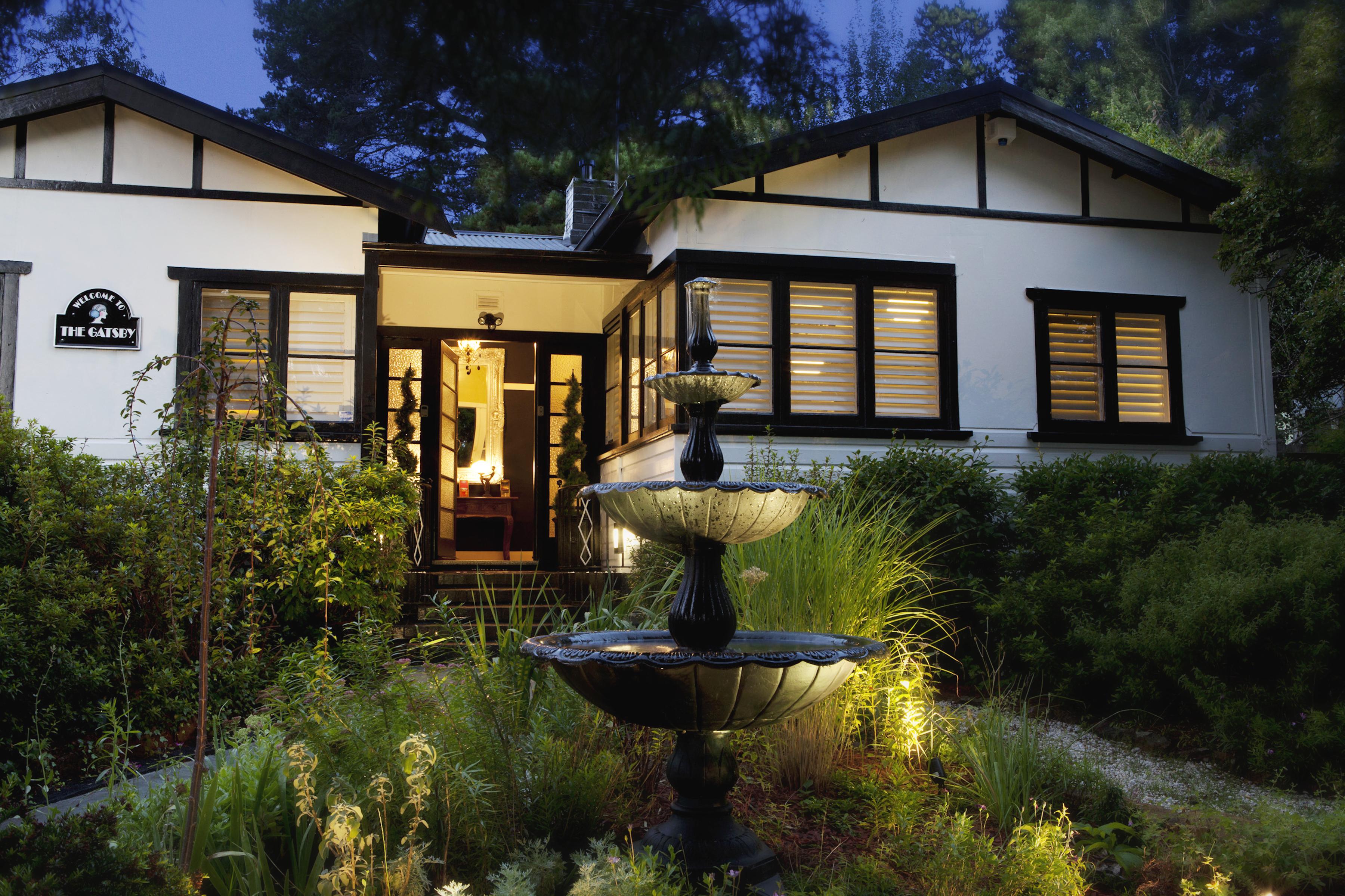 The Gatsby Katoomba, Blue Mountains by night