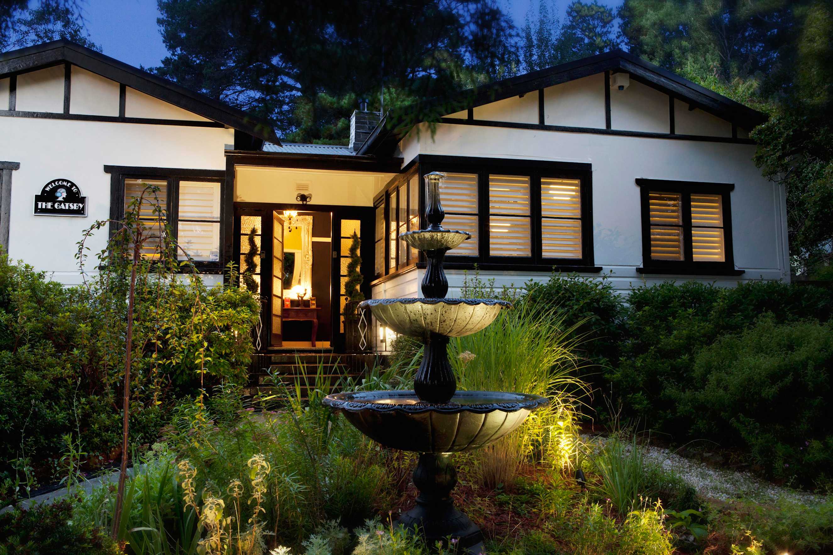 The Gatsby Katoomba, Blue Mountains by night