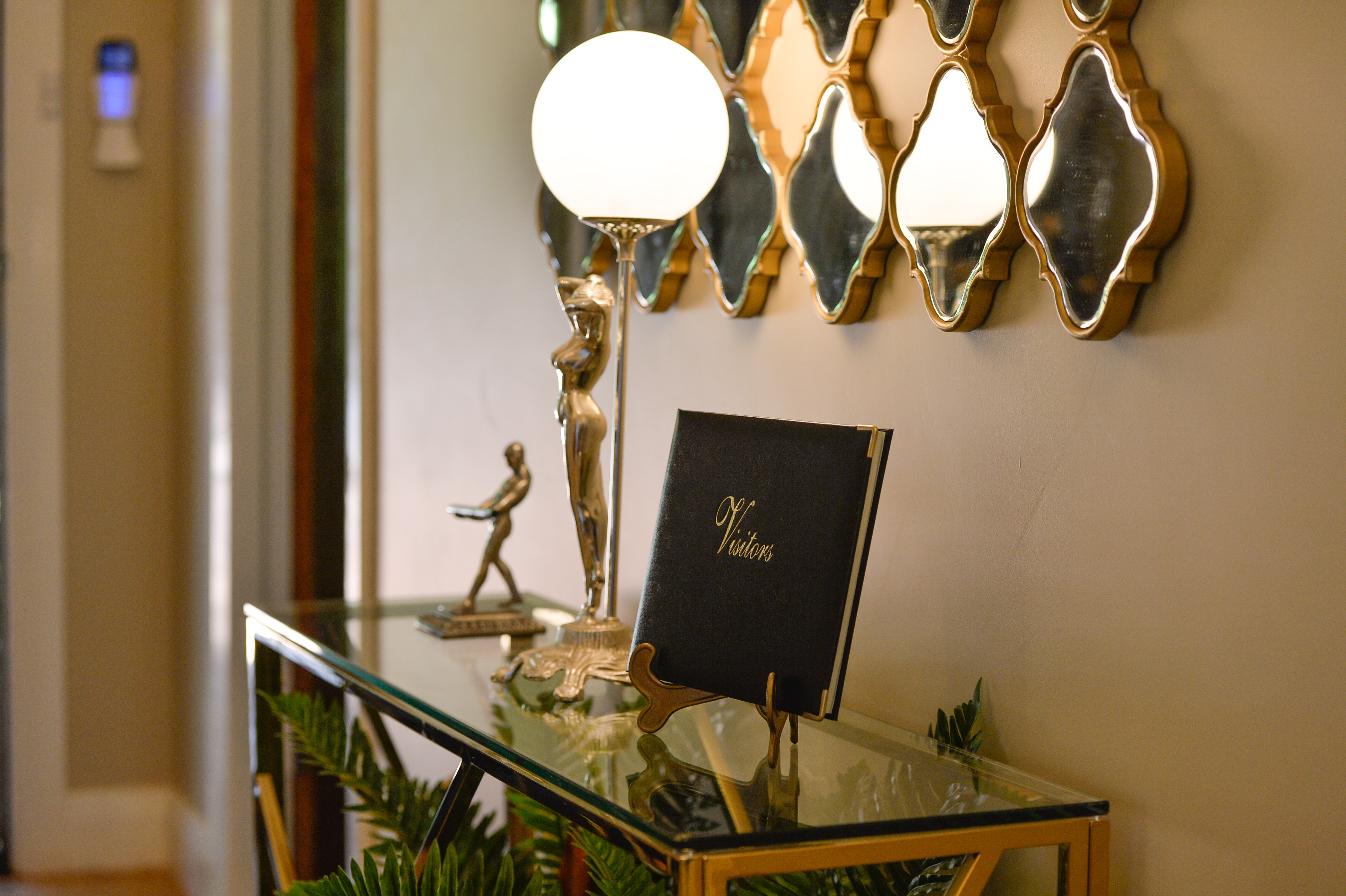 Welcome guests to Chatelaine Blue Mountains