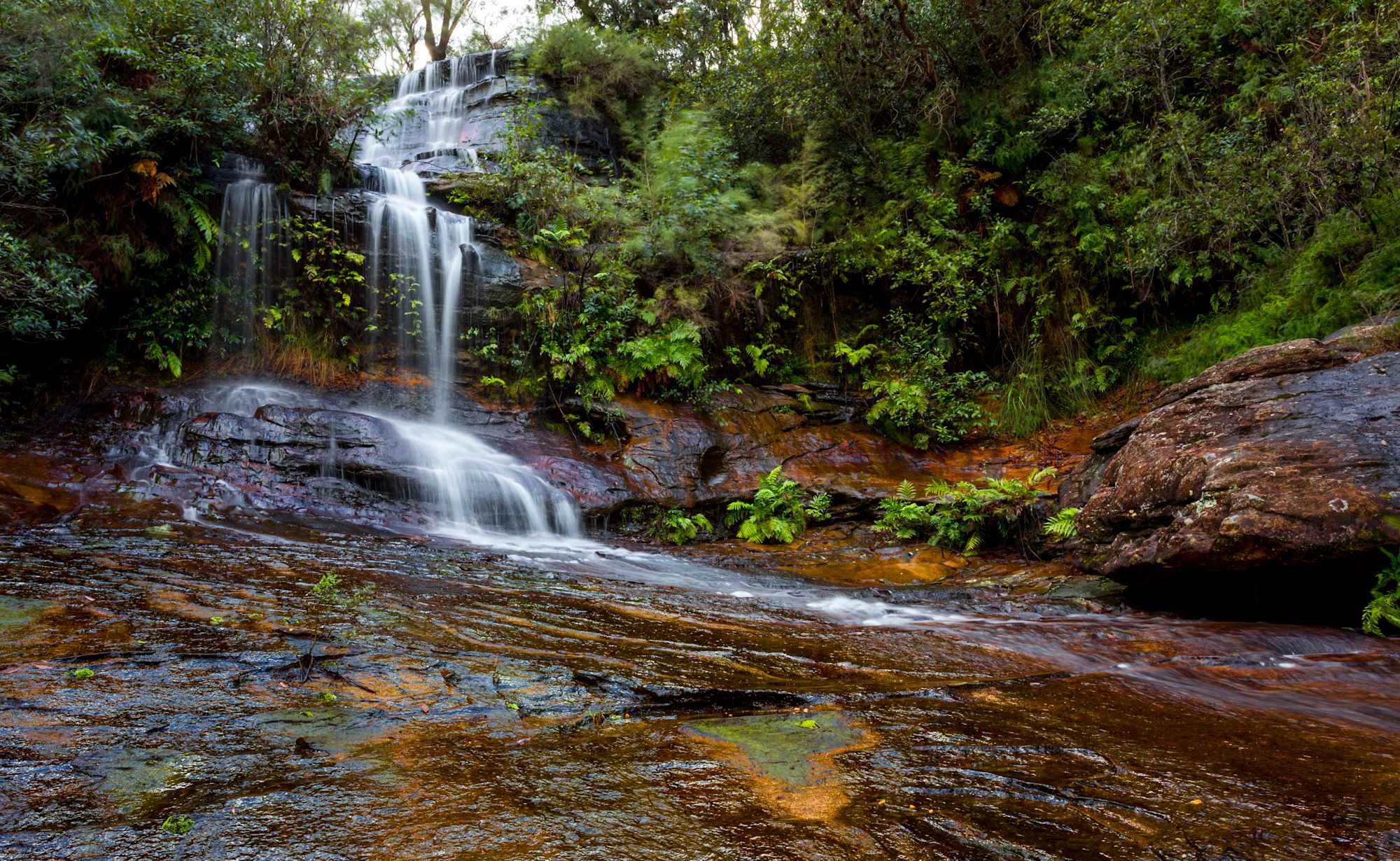 Experience exhilarating Cataract Falls, Lawson Blue Mountains as part of the South Lawson Waterfall Circuit