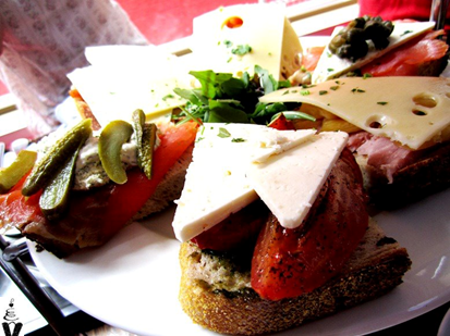 Cafe Madeleine in Leura, Blue Mountains offers the perfect high-tea