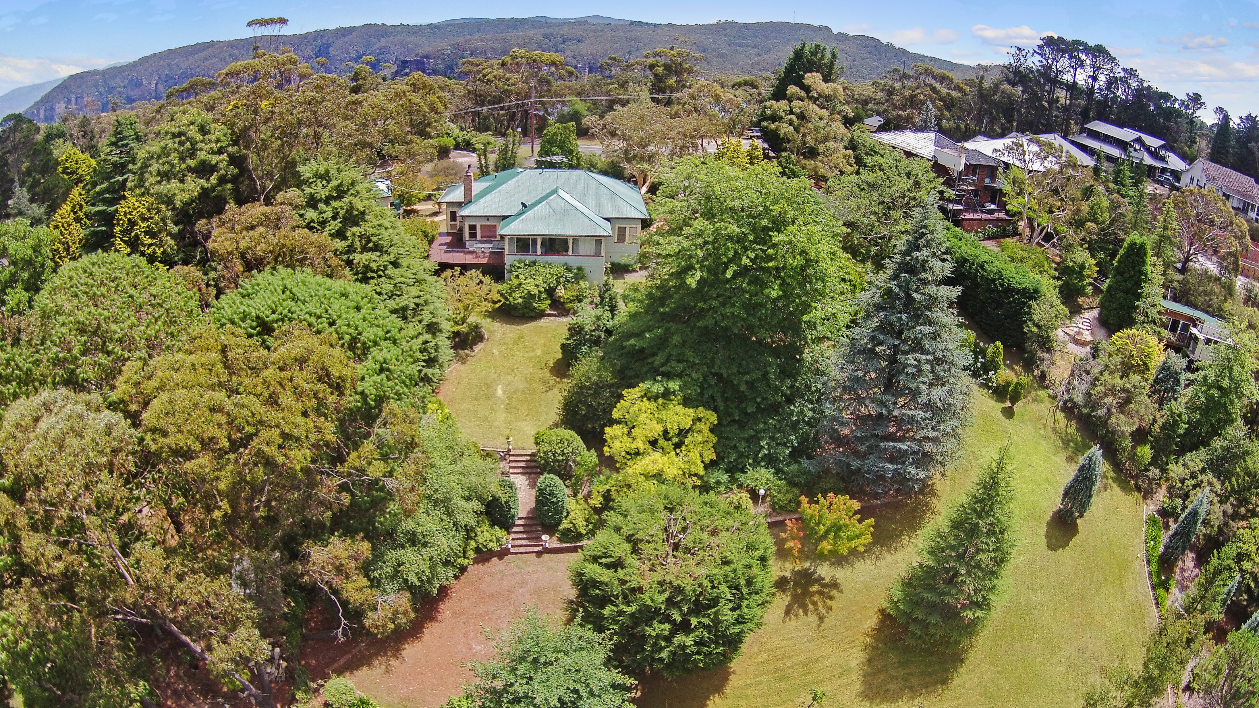 Escape and reconnect with Mother Nature in the Blue Mountains