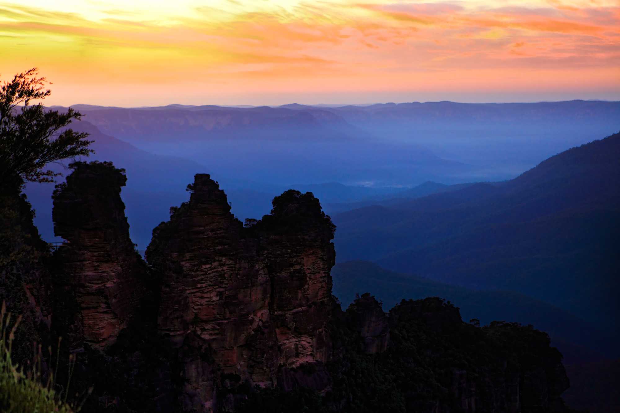Good morning sunrise from The Three Sisters, Katoomba Blue Mountains
