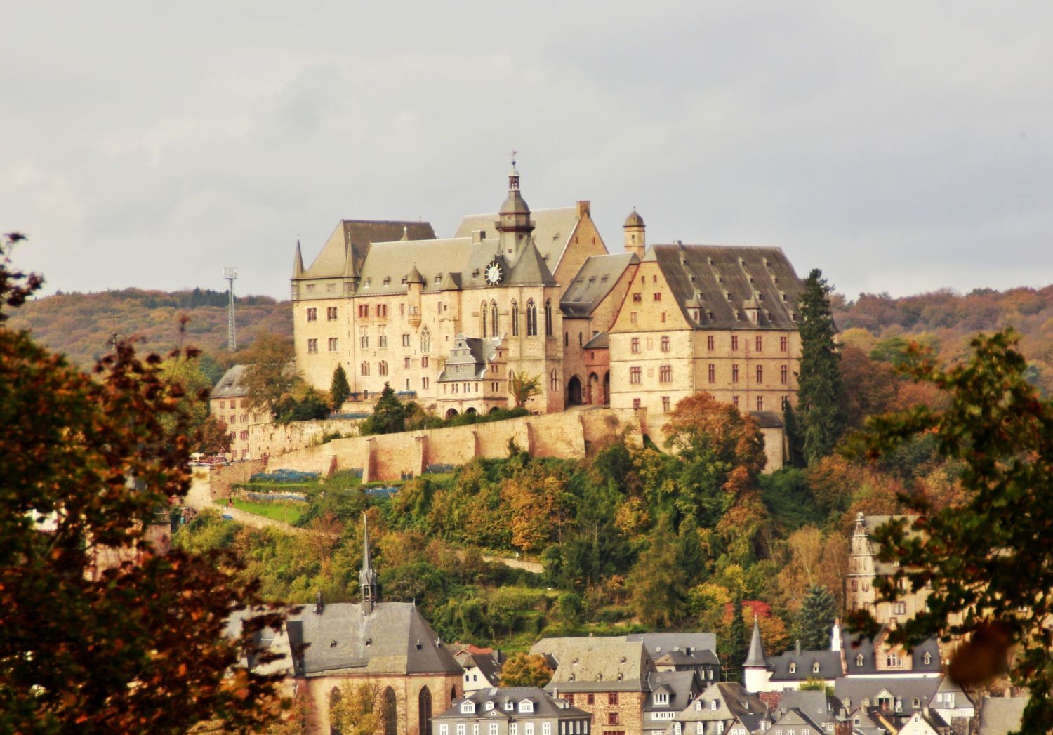 Blick auf das Schloss in Marburg