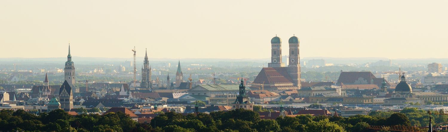 Skyline München mit Frauenkirche
