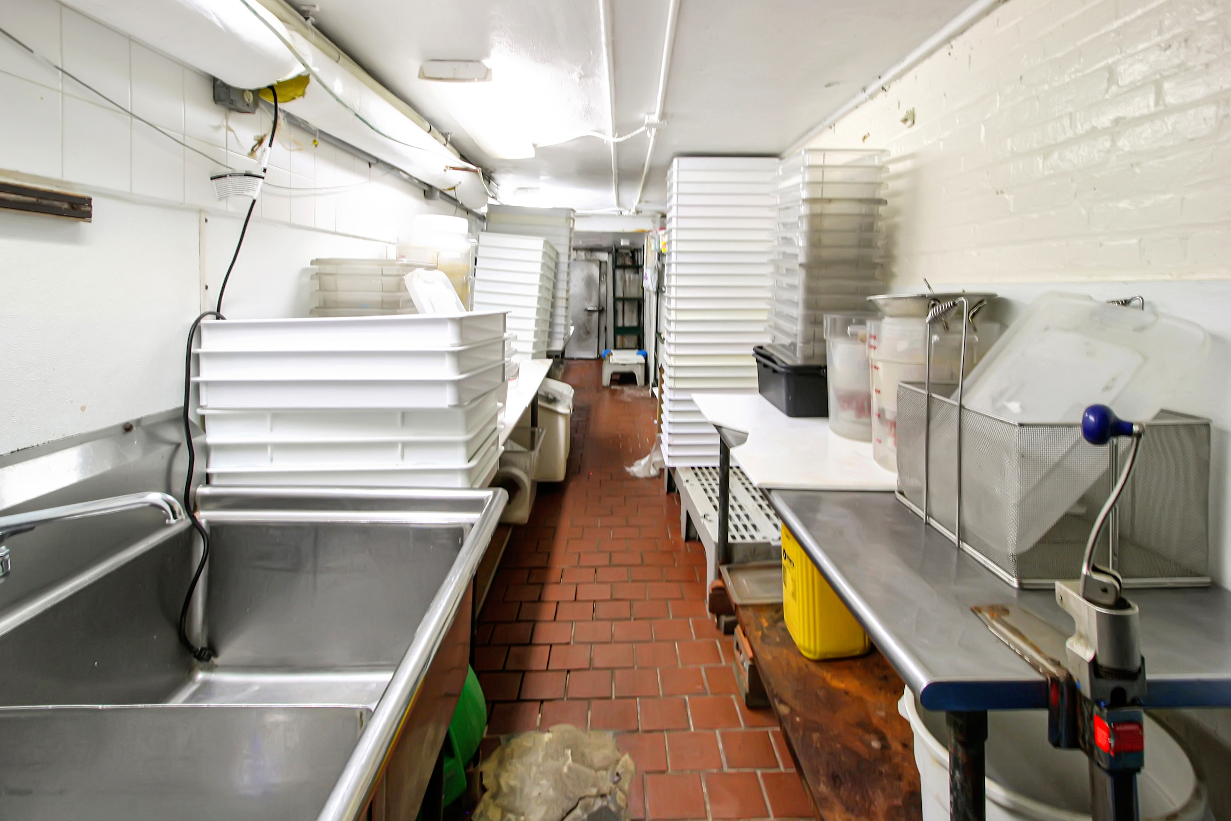 301 Columbus Store 2 15