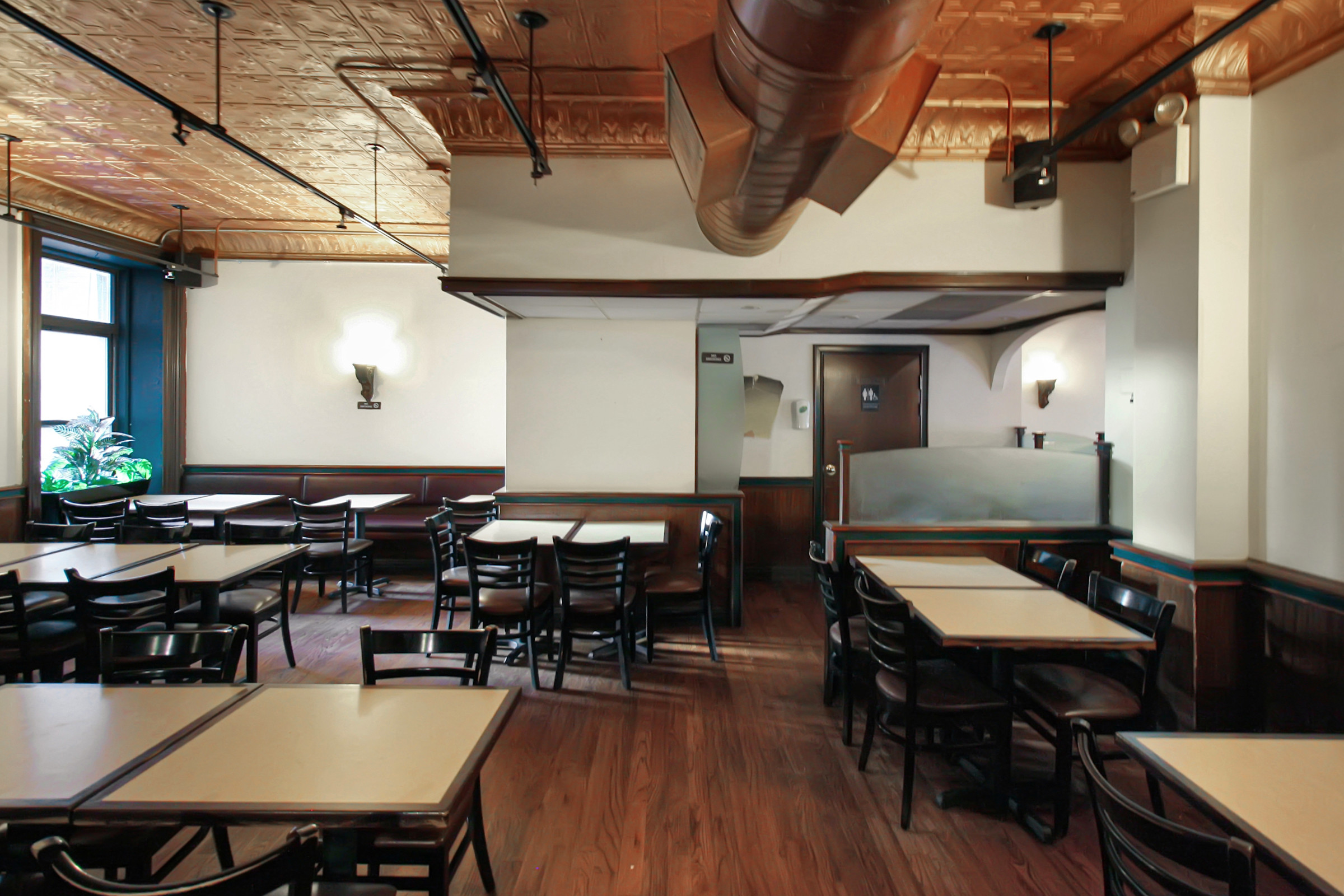 301 Columbus Store 2 14