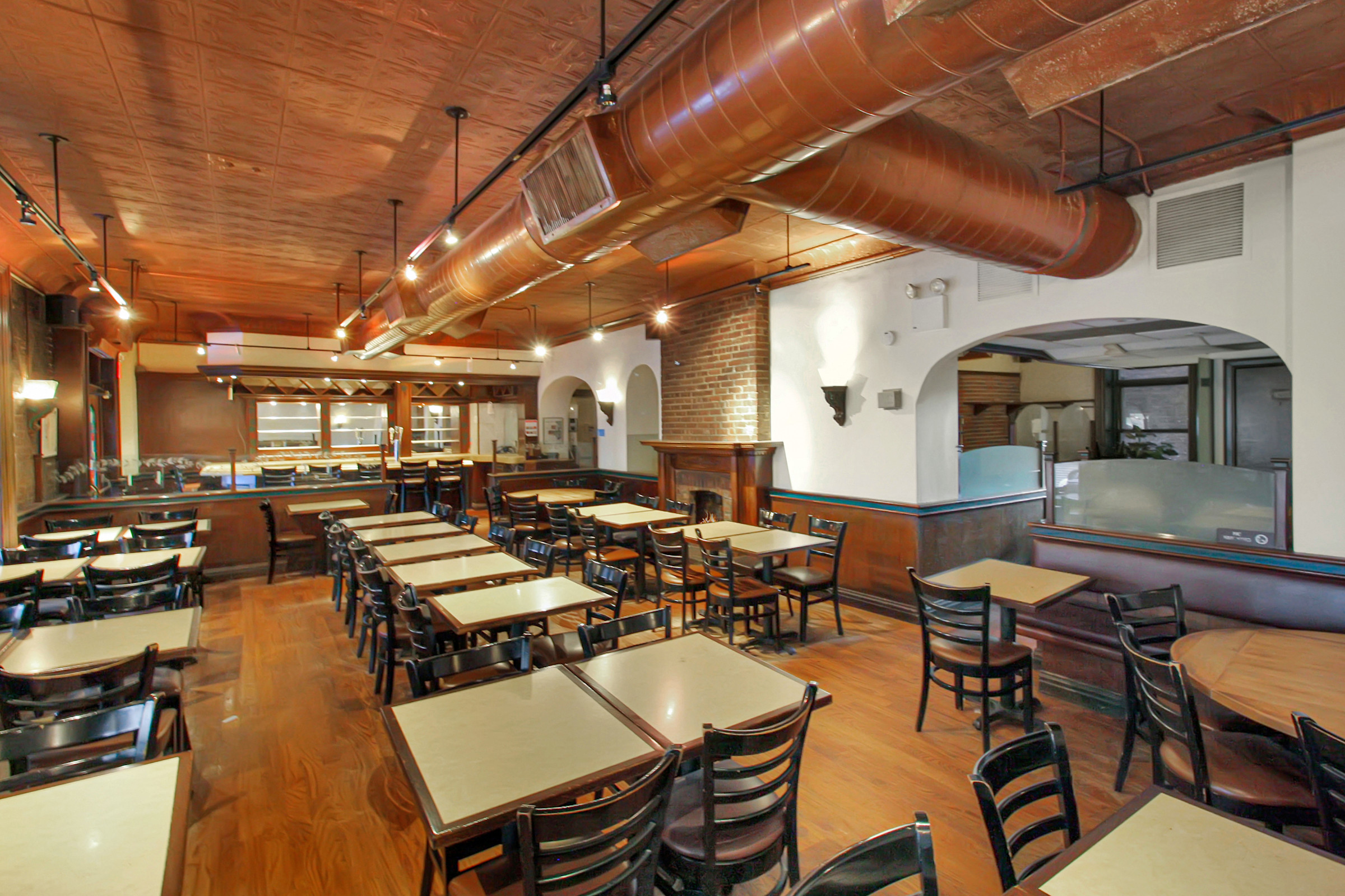 301 Columbus Store 2 7