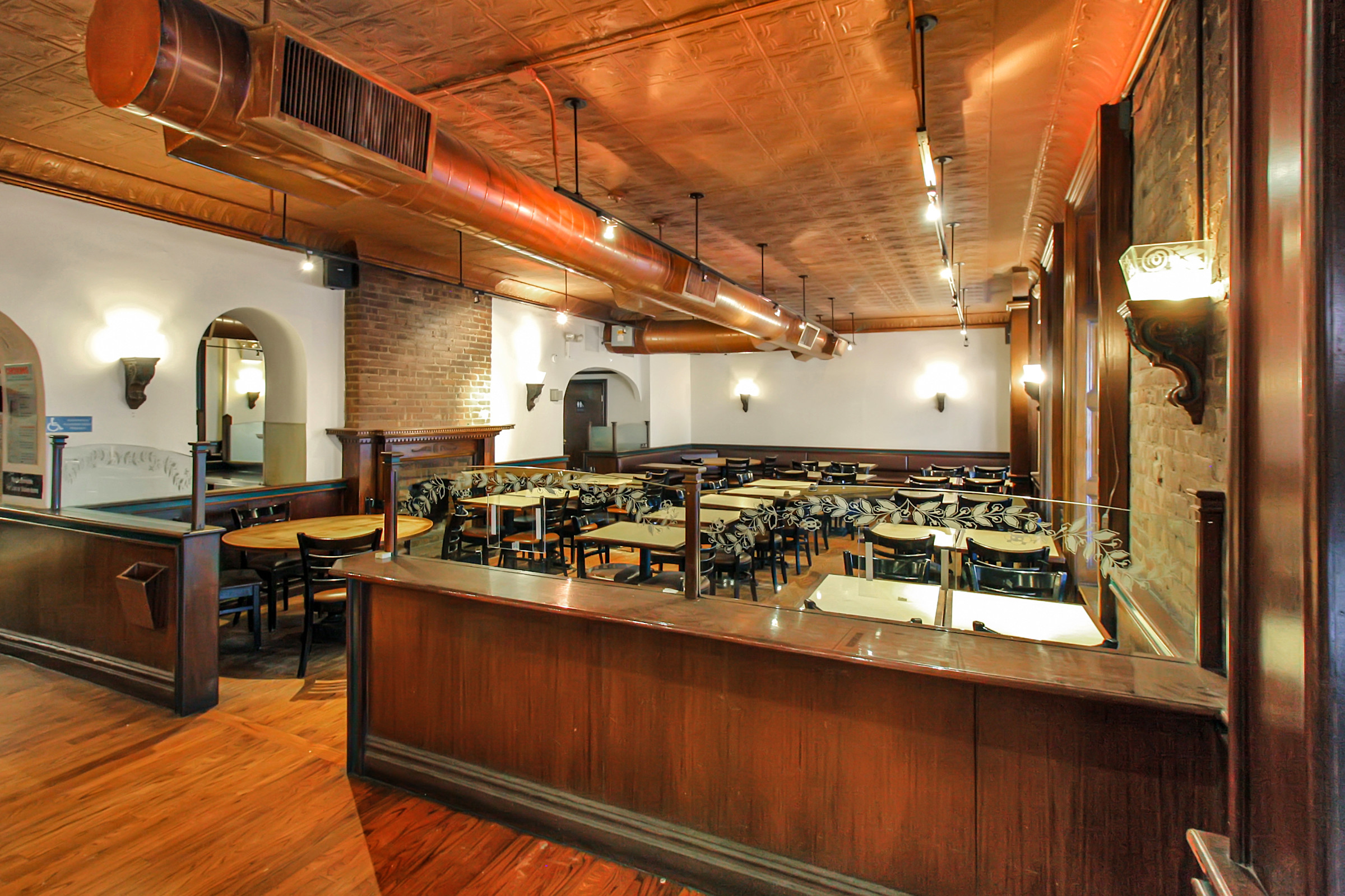 301 Columbus Store 2 6