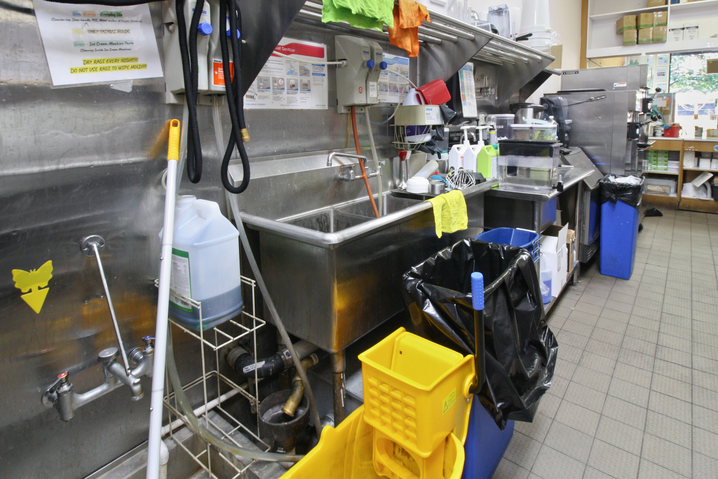 292 Bedford Ave Store 3 6