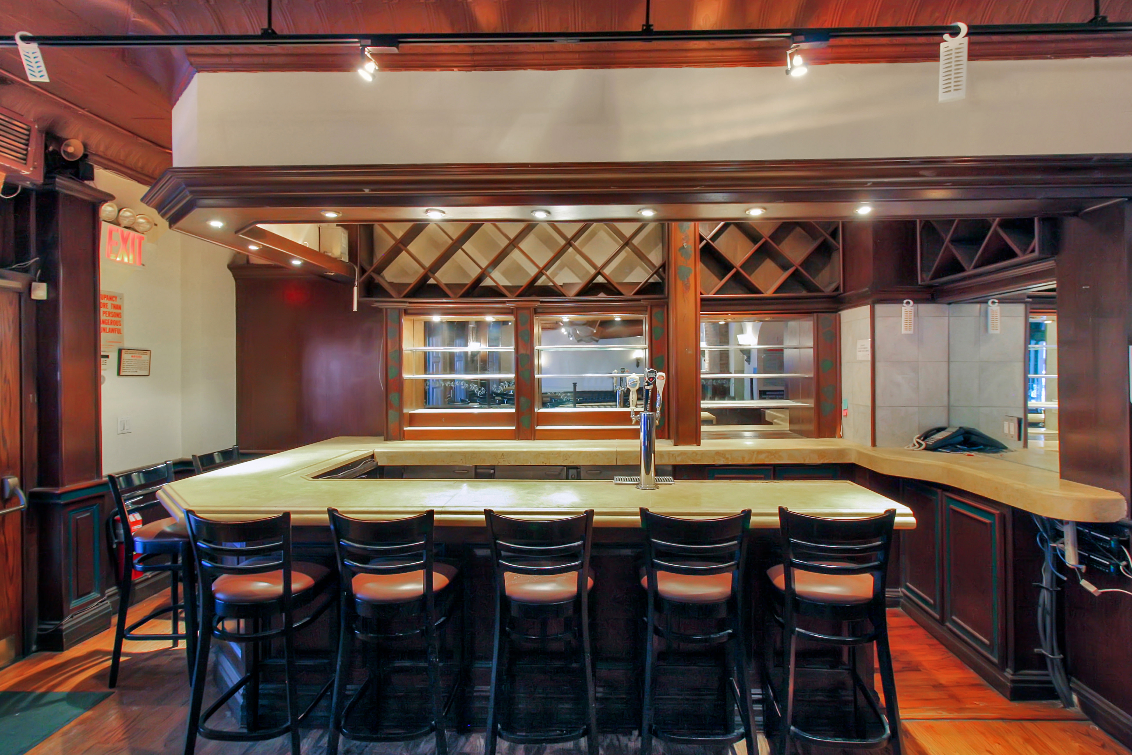 301 Columbus Store 2