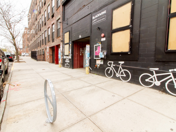 64 N 9th St 0