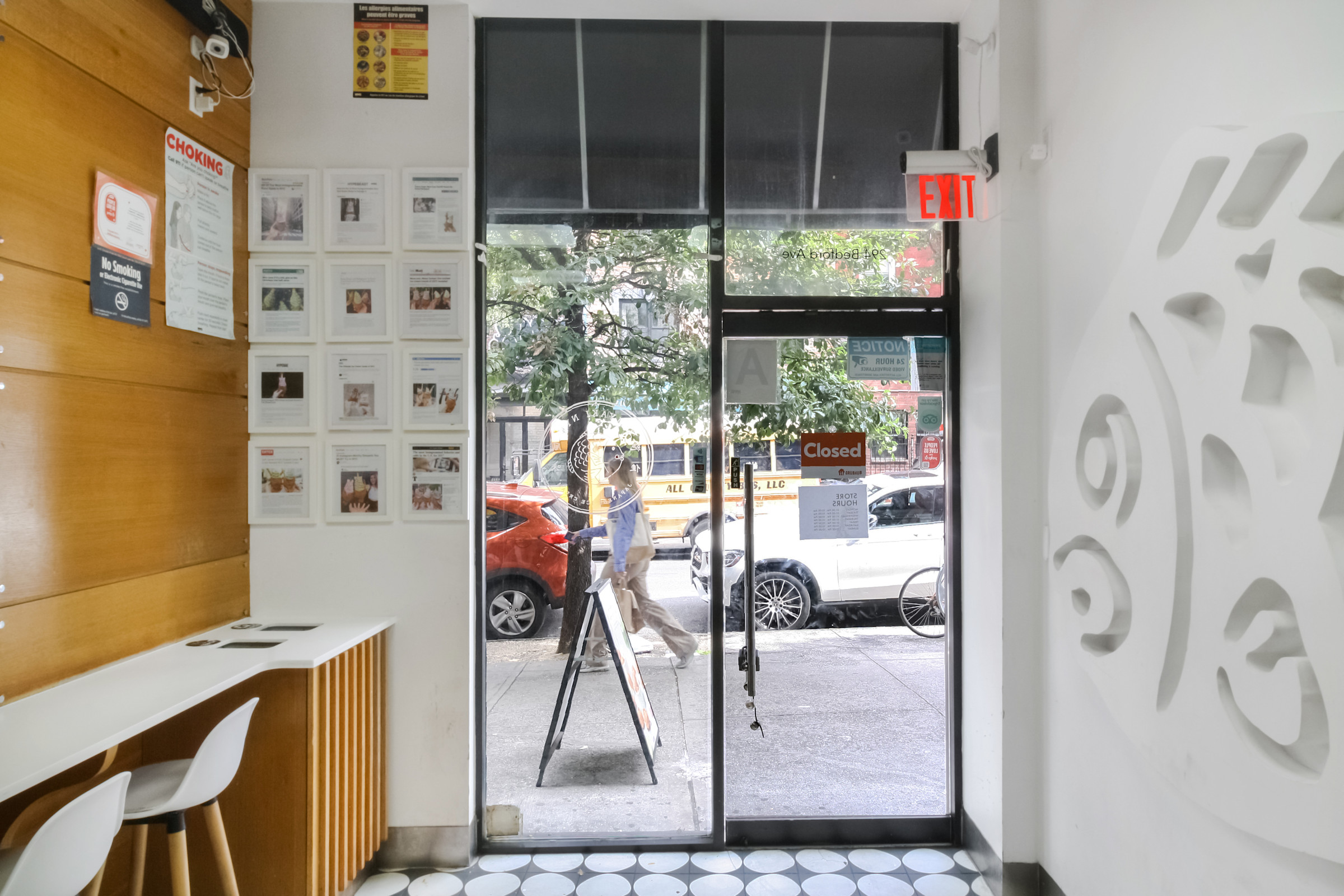 292 Bedford Ave Store 3 2