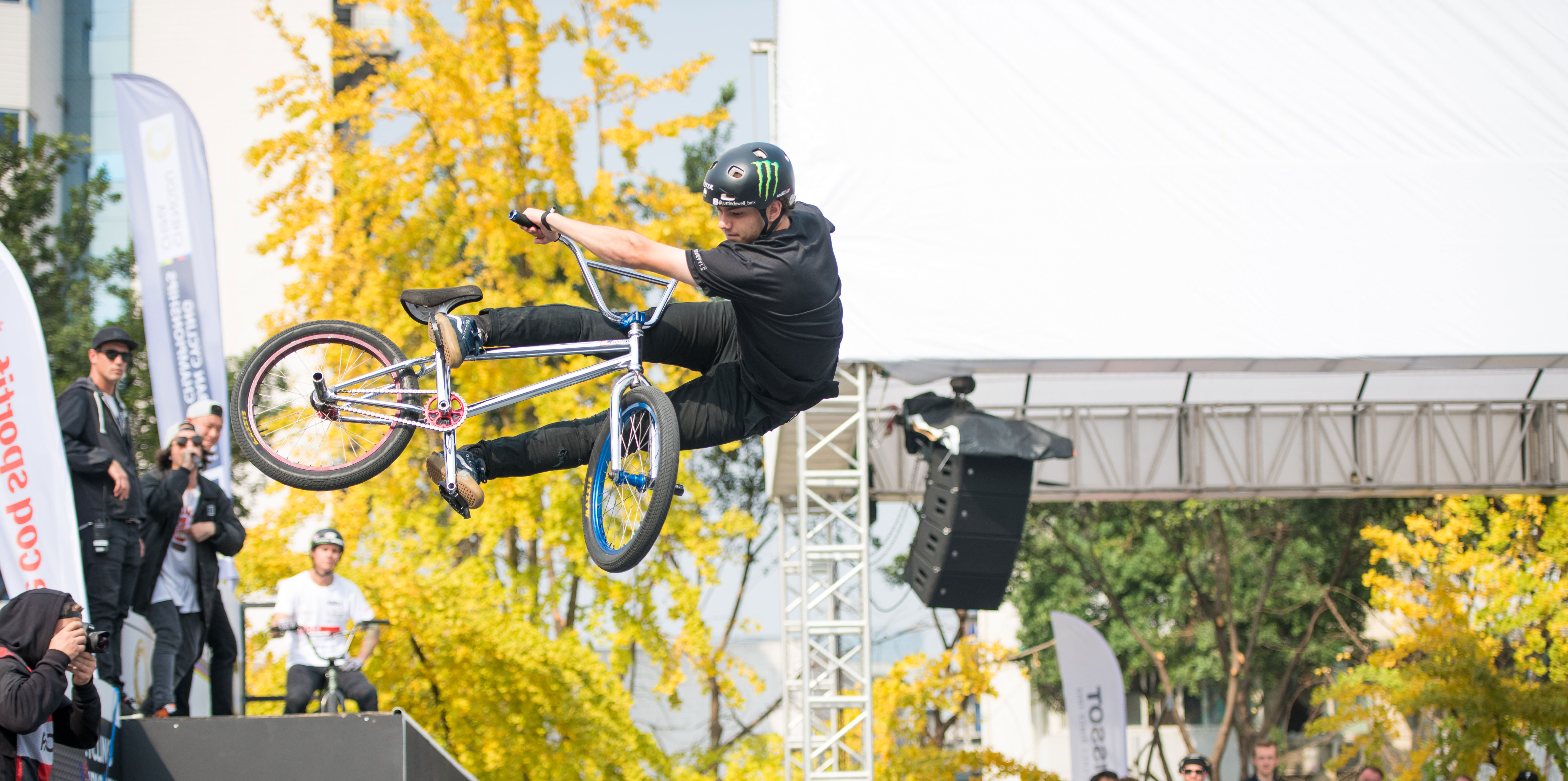 USA’s Benegas And Dowell Crowned UCI BMX Freestyle World Champions | UCI