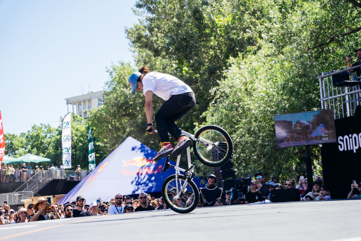 UCI BMX Freestyle World Cup treat for huge crowds in Montpellier UCI