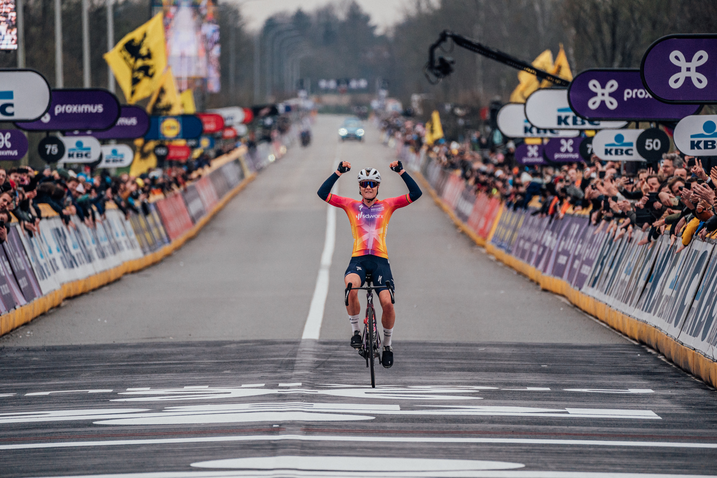 The Stars Of The UCI Women’s WorldTour Tackle A New Cycle | UCI