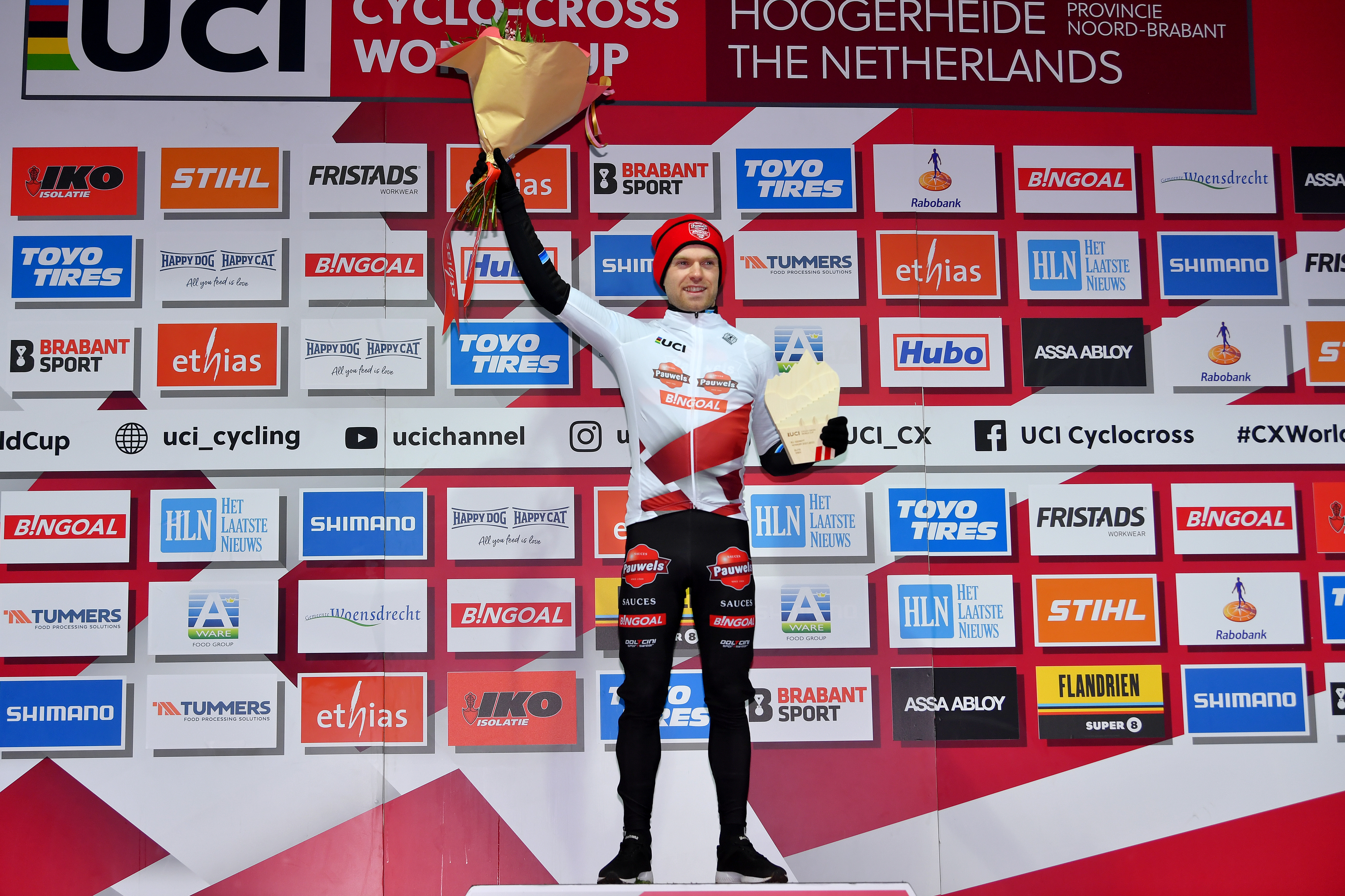 The New-look UCI Cyclo-cross World Cup Crowns Its Champions | UCI