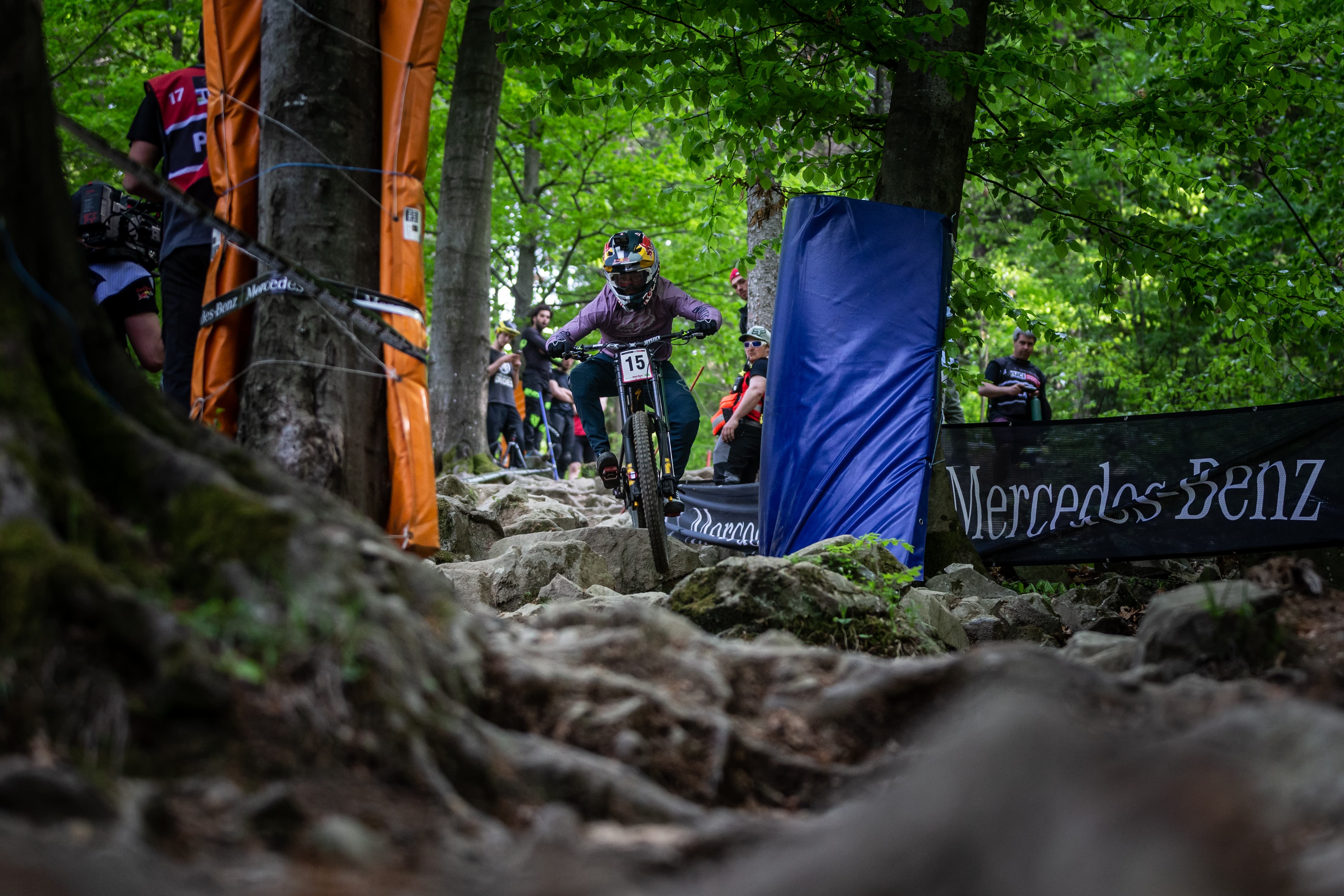 Uci world store cup downhill 2019