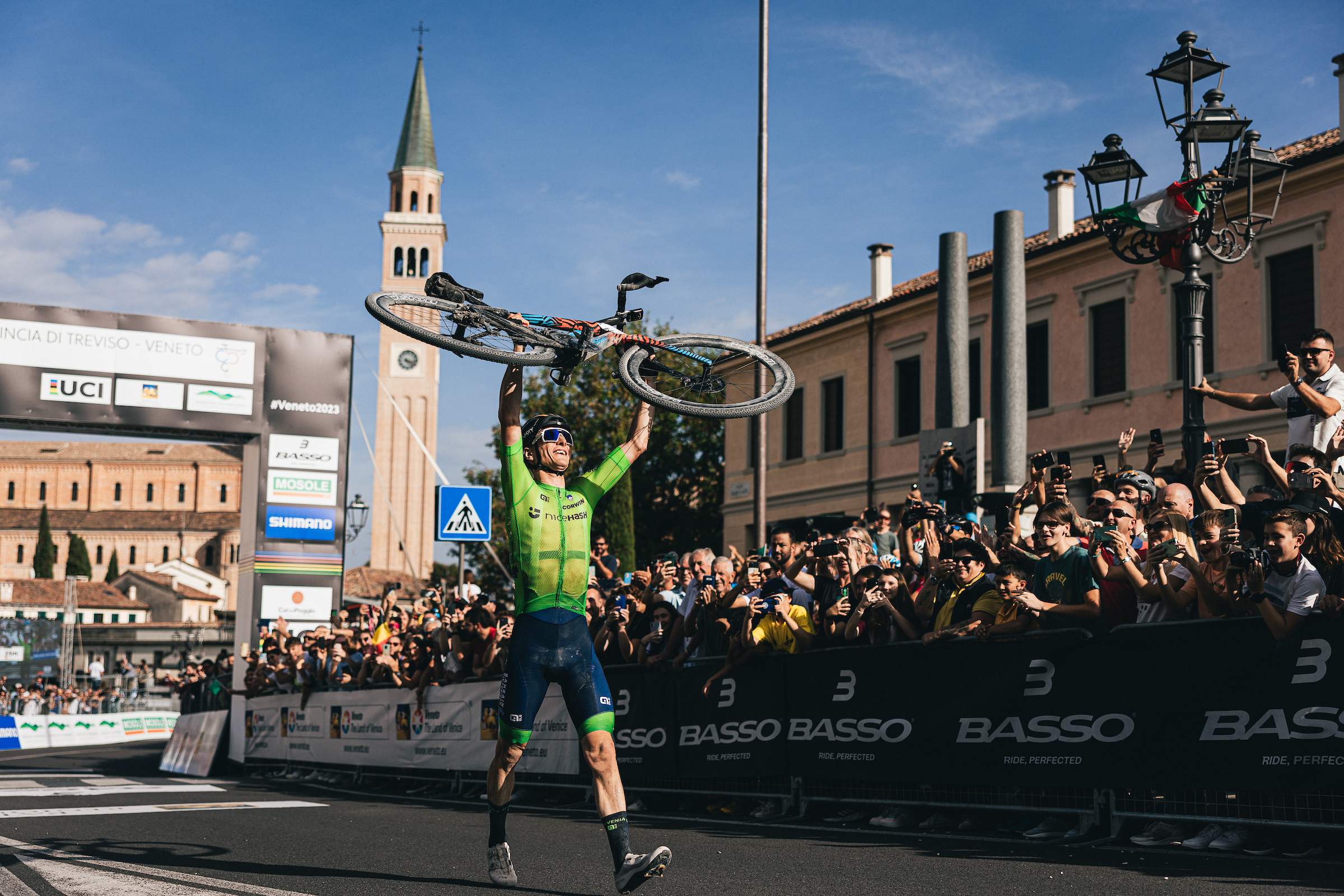 UCI Gravel World Championships Niewiadoma and Mohorič claim the