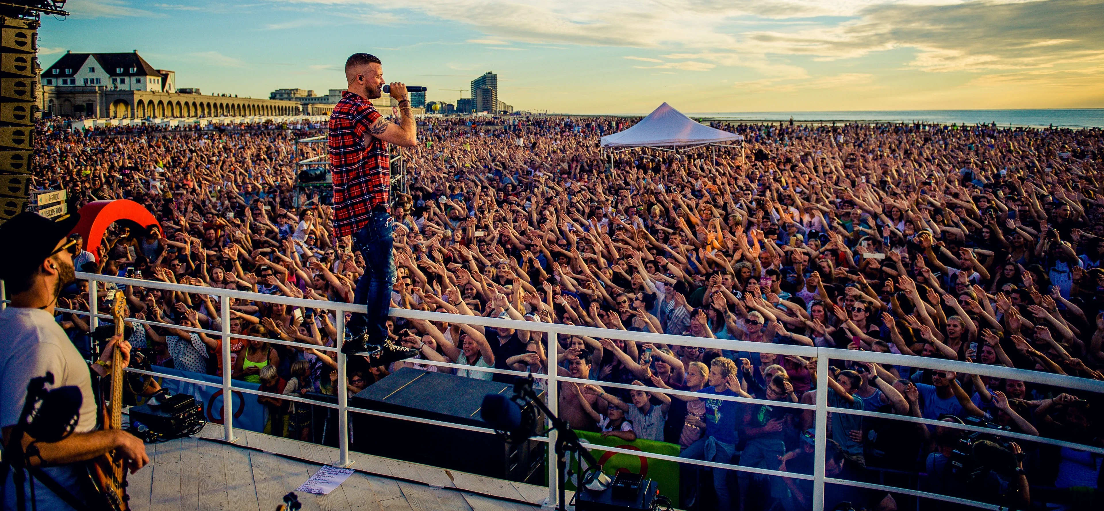 Sunset concert van Gers Pardoel in het Q-Beach House