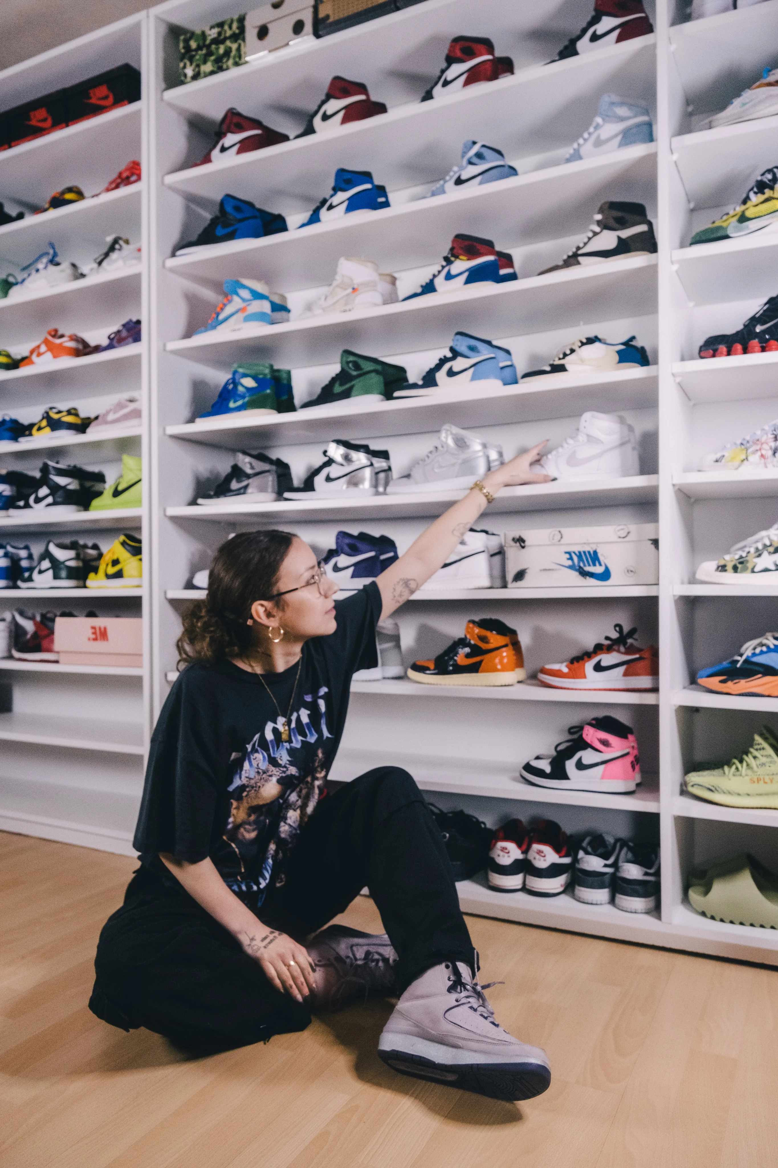 Jong en Zot Getalenteerd - Klaara (22) heeft een aparte kamer voor al haar sneakers