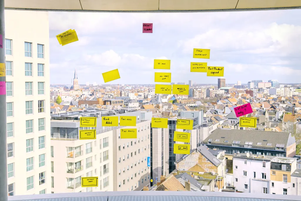 Post-its on glass-window