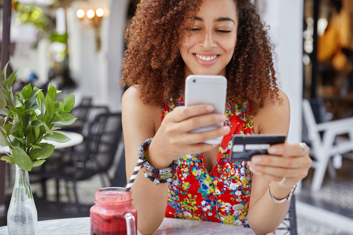How to Choose Between Buying and Building a Single Customer View Solution