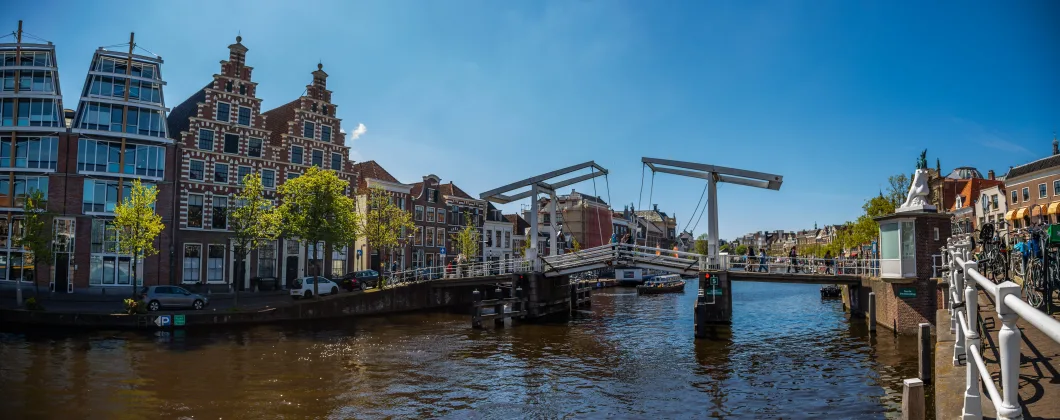 Buitenhuizen - Amsterdam - Bridge