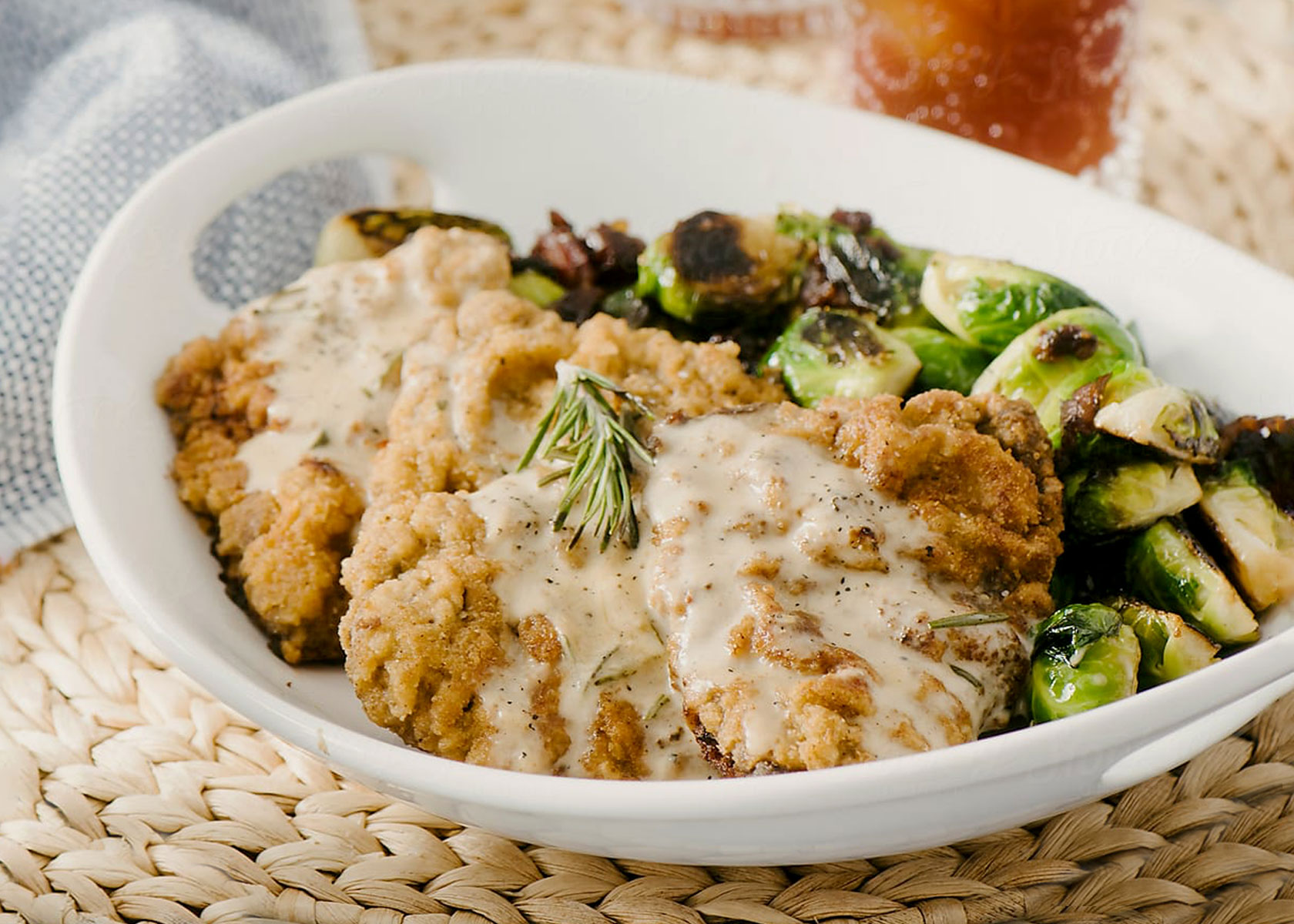 31-fried-chicken-and-gravy