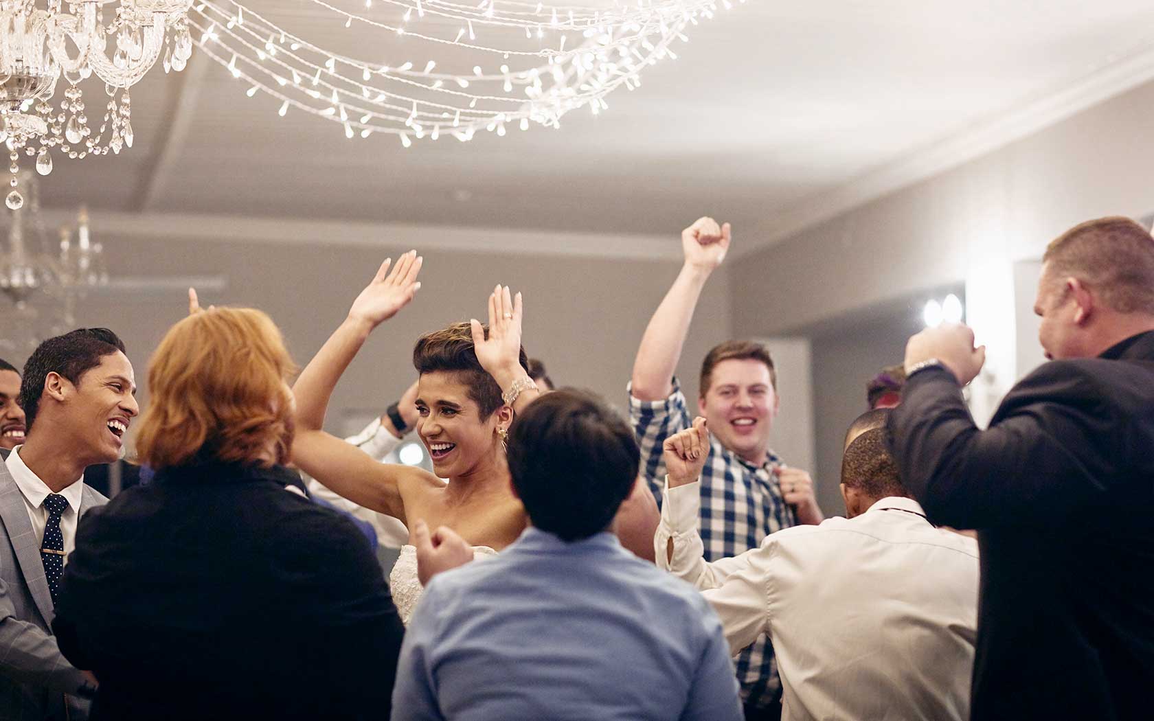 5 Must Have Wedding Playlists