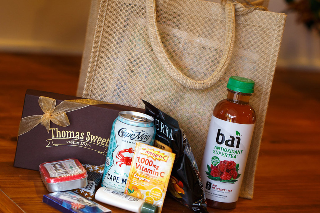 Sweet Welcome Bag Ideas To Make Your Guests Feel Loved - DWP Insider