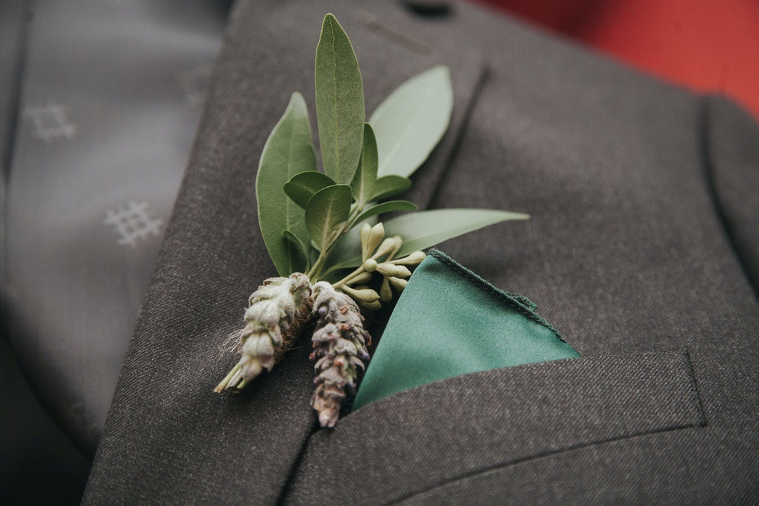 How to Incorporate Grey Into Your Wedding 