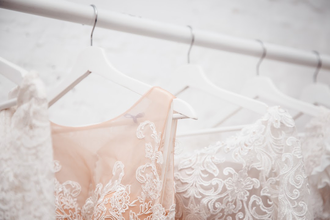 A Guide to Spring Wedding Dresses for Bridesmaids | Zola